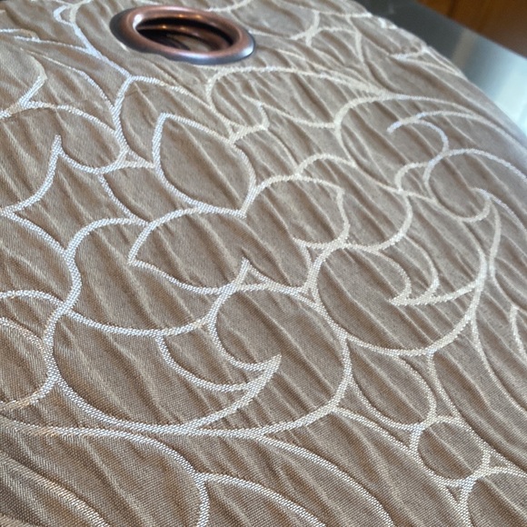 Texture Trends Grommet Panels - Picture 12 of 12